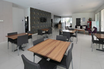 Sisingamangaraja Wisma tamu 4*